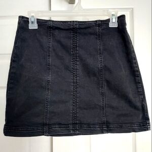 Pacsun dark grey/black skirt size 27 small